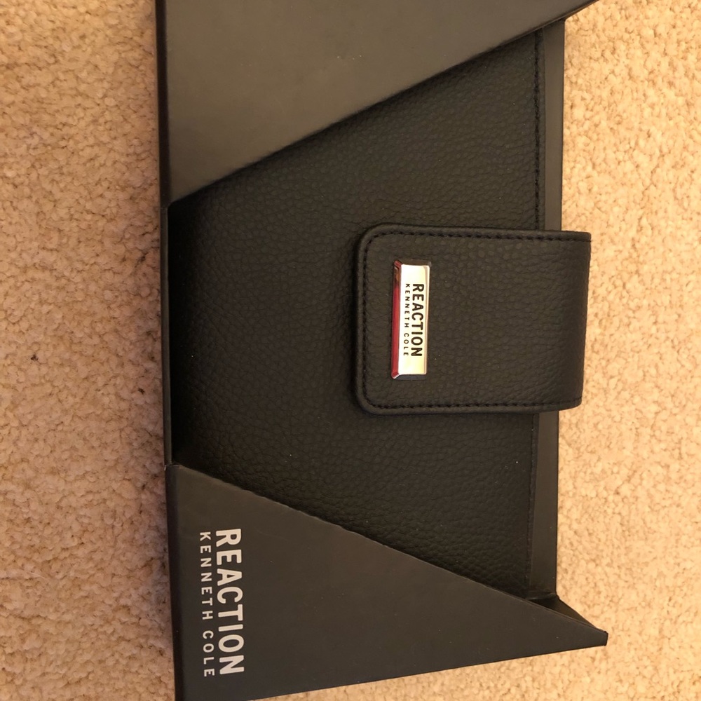 Wallet - Picture 2 of 2